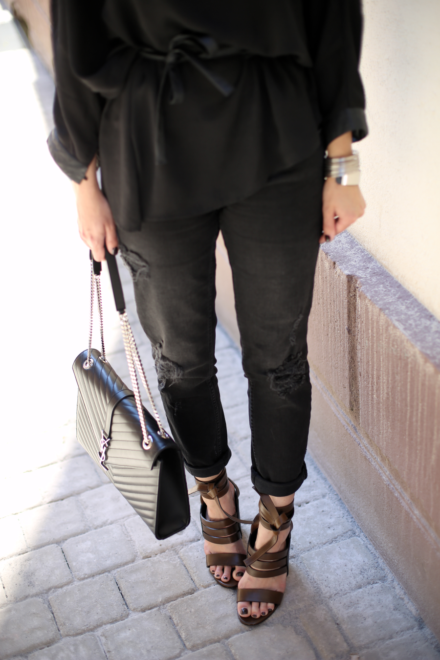 Black Blouse Ripped Jeans Outfit