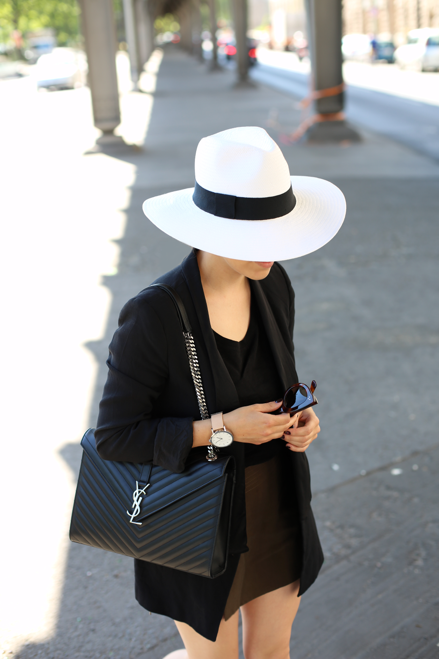 Black White Summer Outfit with Hat