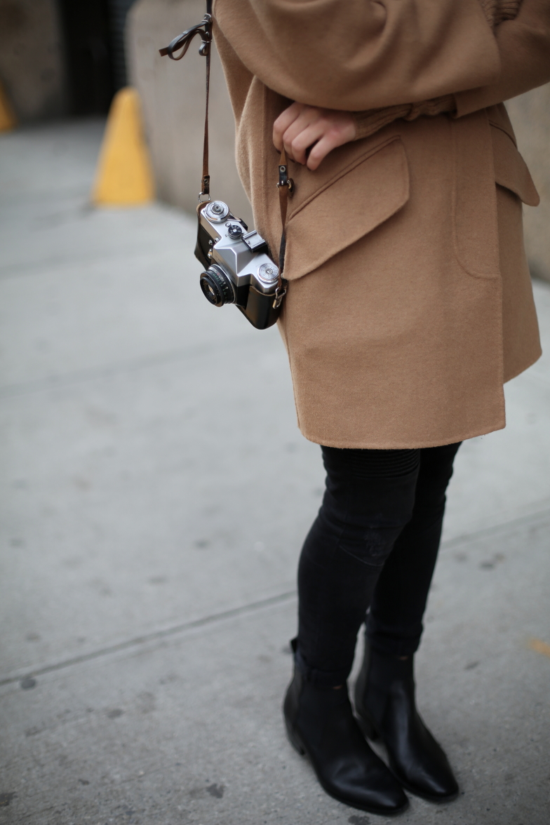 New York Outfit Camel Coat