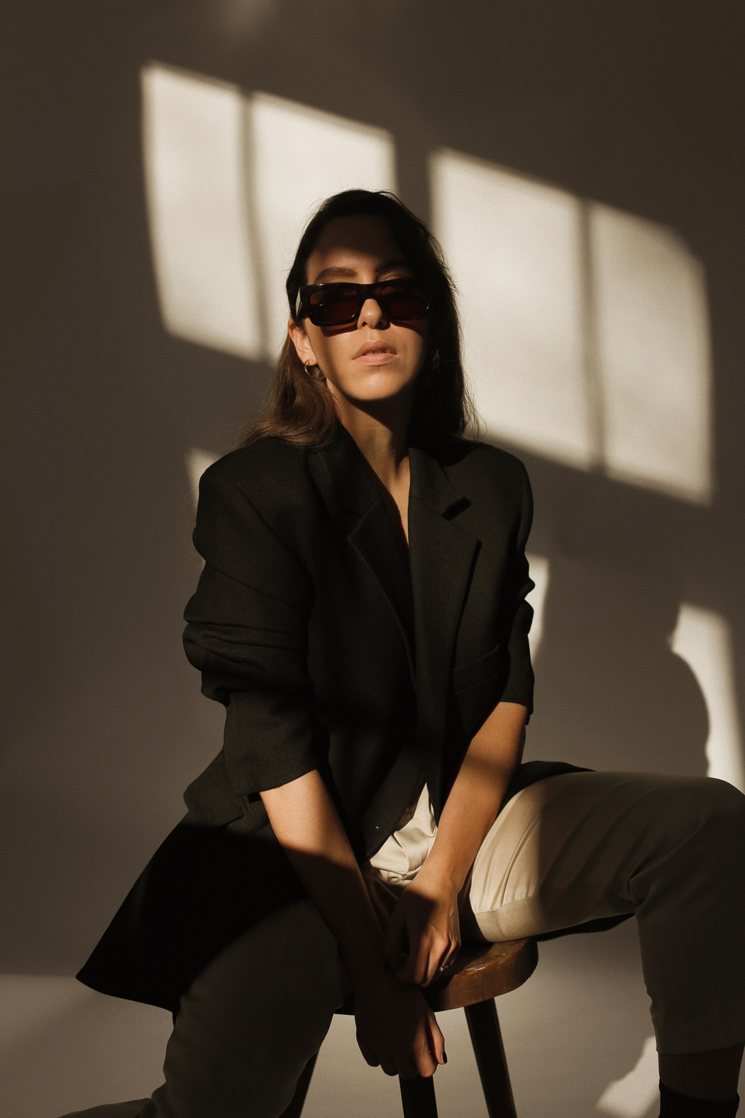 The Look - Fiona Dinkelbach Jacquemus Blazer and Sun Buddies Sunglasses