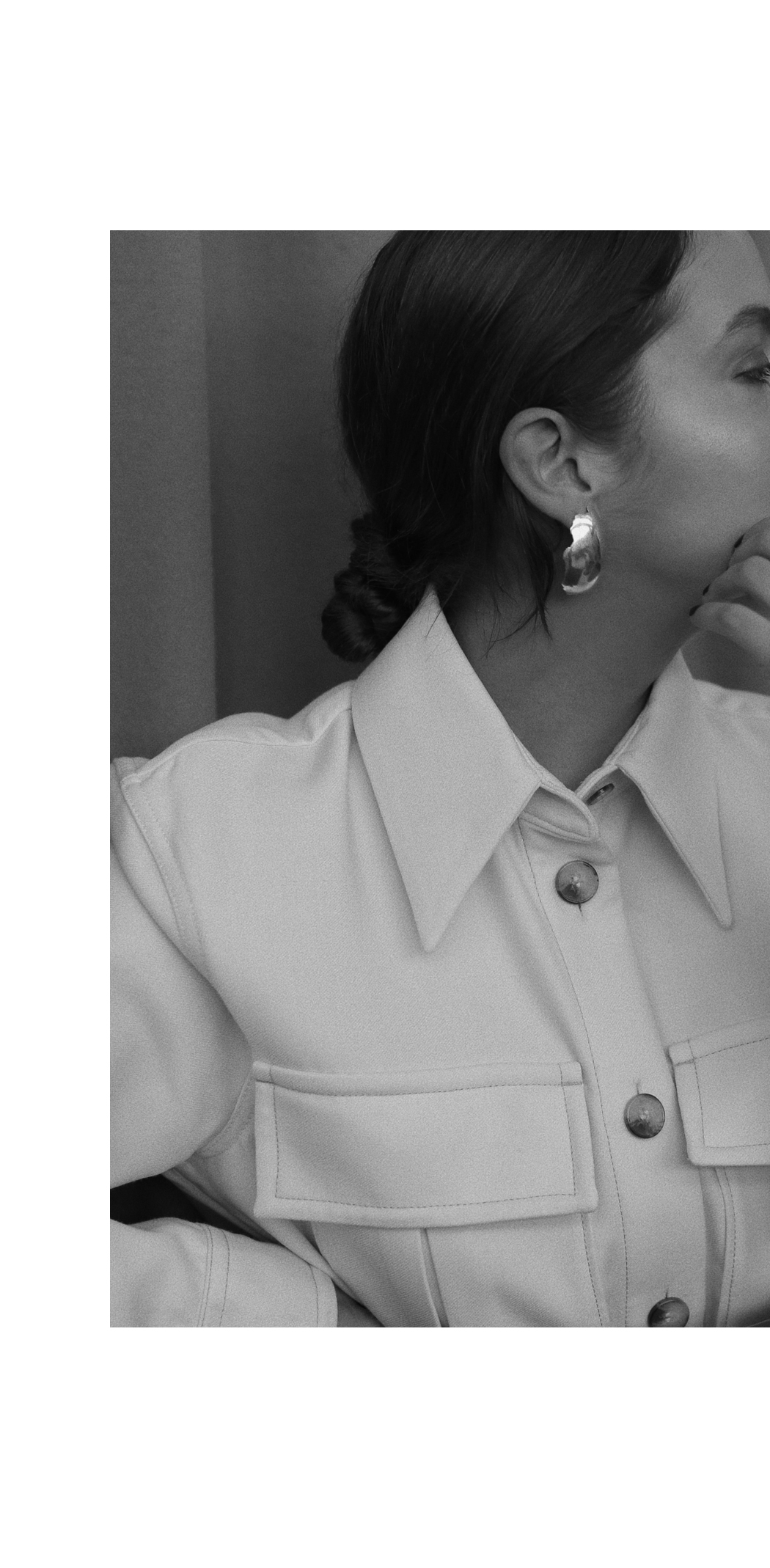 Editorial: All Blues Earrings & Other Stories Workwear Jacket - Outfit by Fiona Dinkelbach